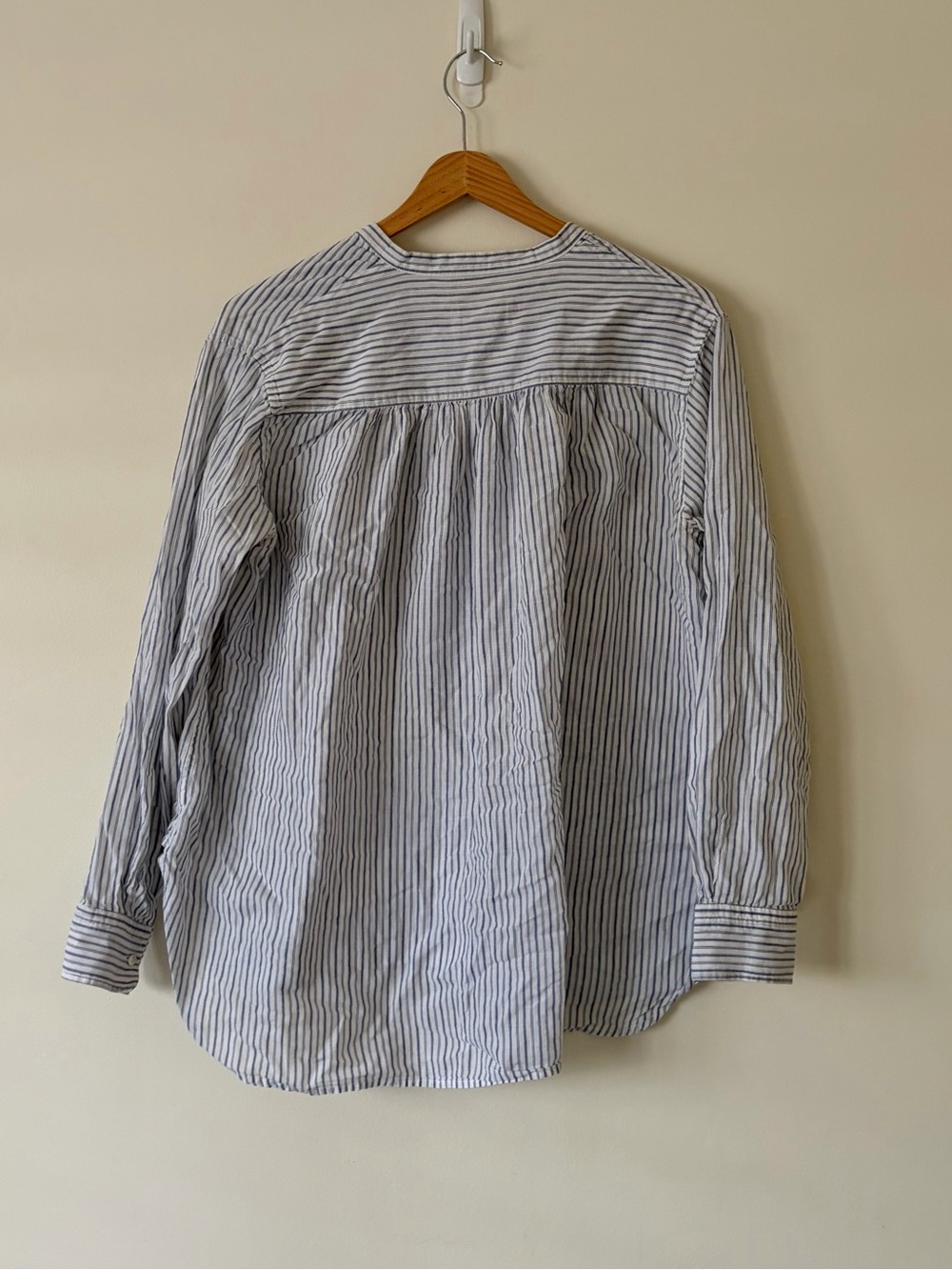 Nili Lotan Navy & White Button-Down - Picture 2 of 4
